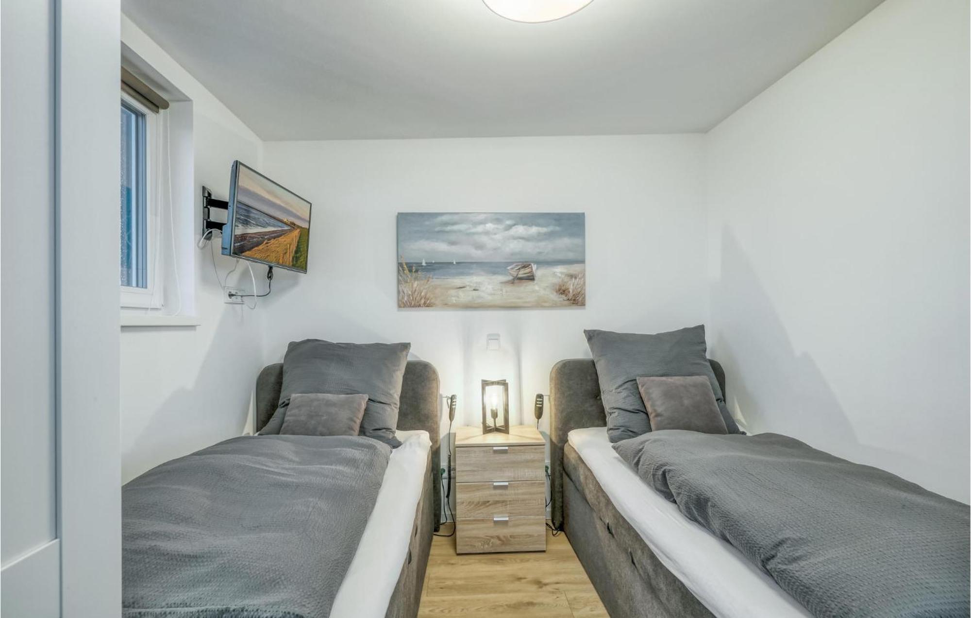 Amazing Home In Tossens With Wifi מראה חיצוני תמונה